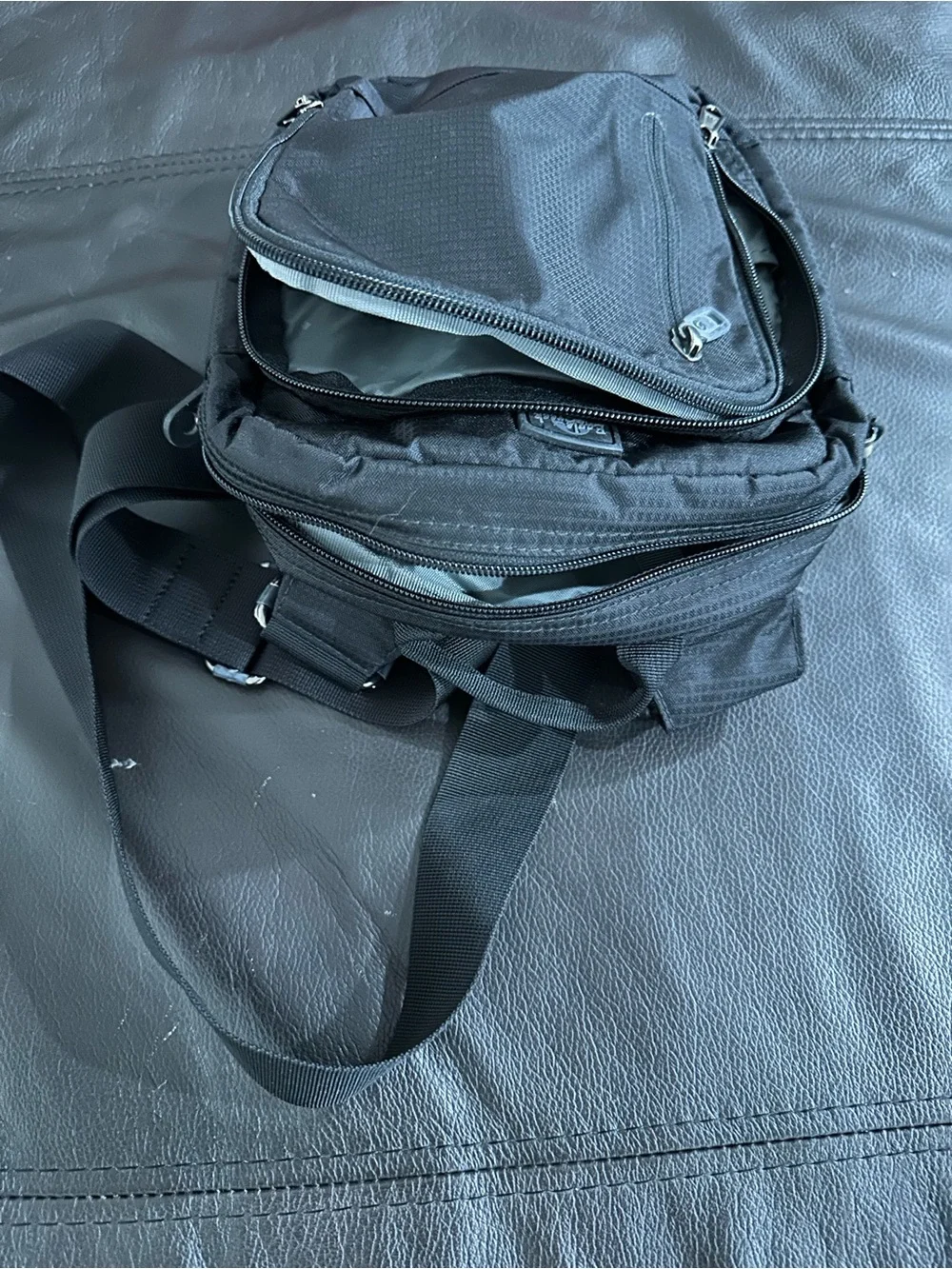 Eagle Creek Black Crossbody Sling Bag for Men w/ Multi Pockets